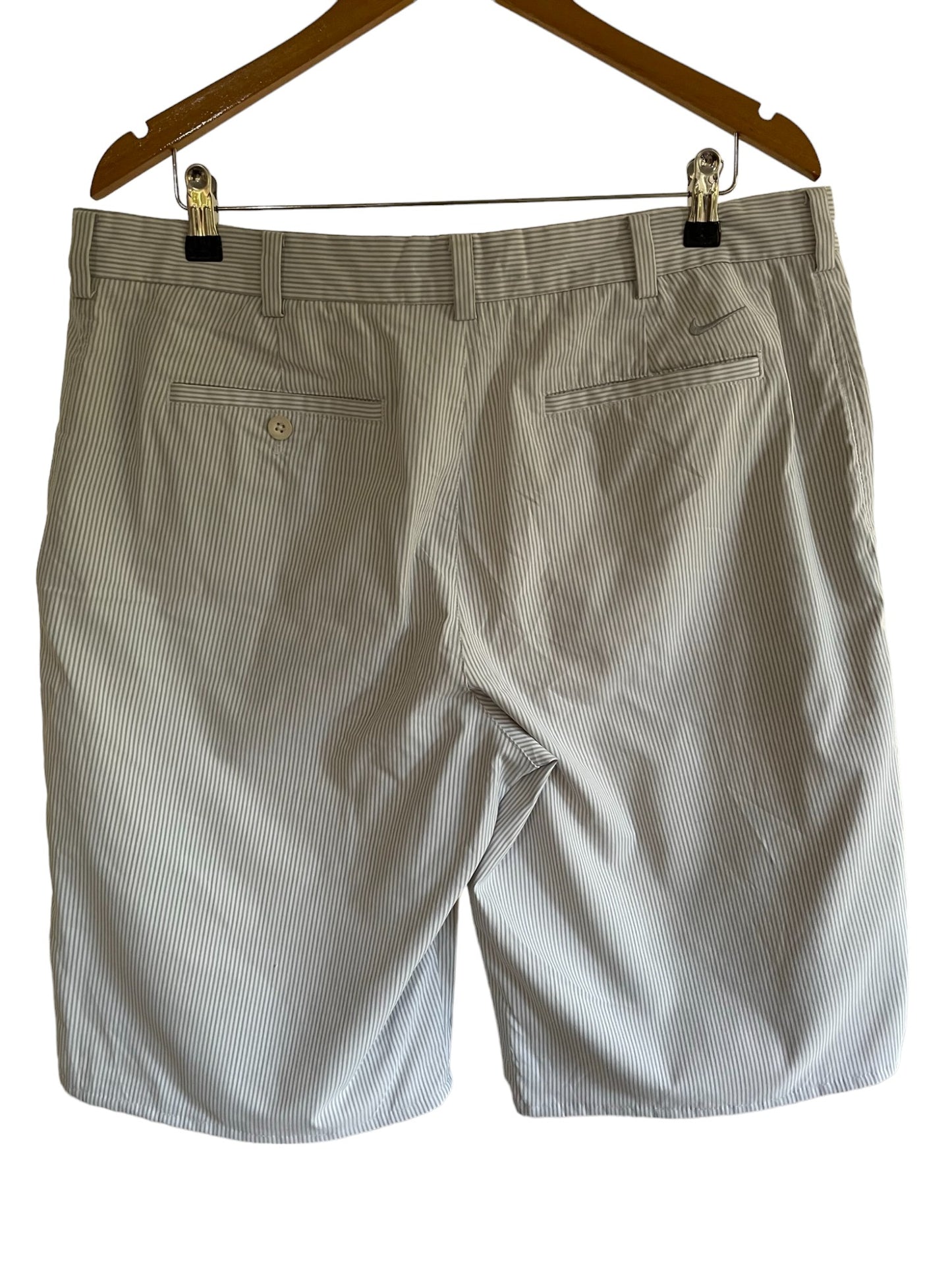 Short Nike — Talla 36